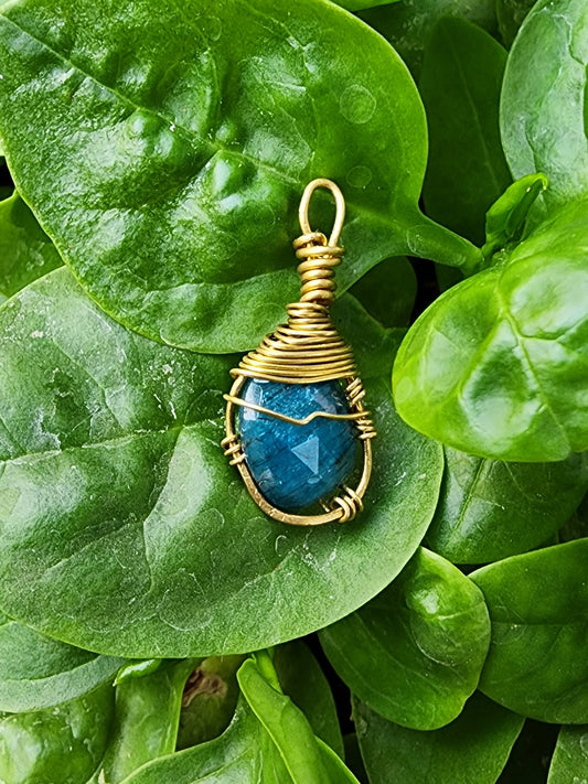 Apatite Gem Grade Pendant