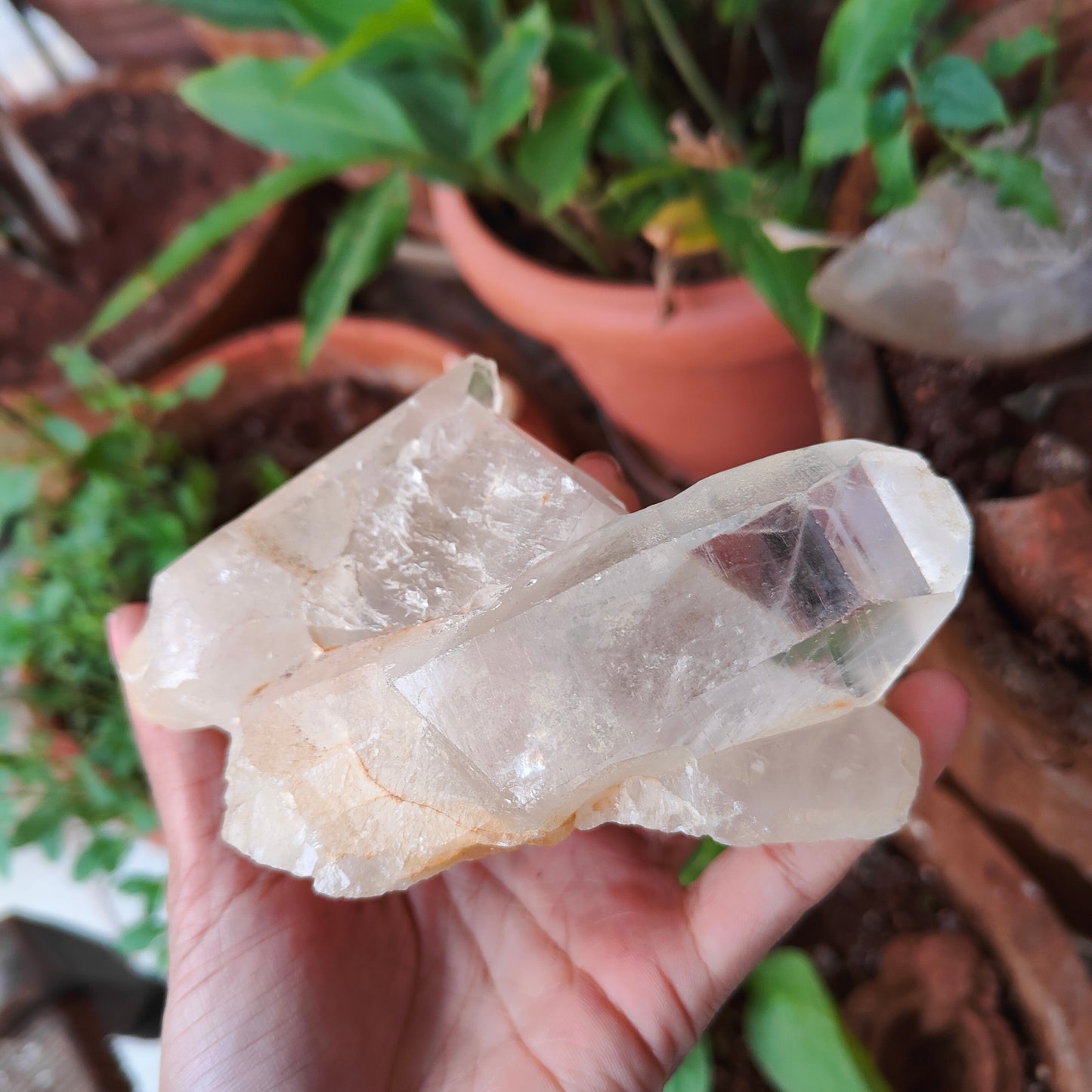 CLEAR QUARTZ RAW PIECE