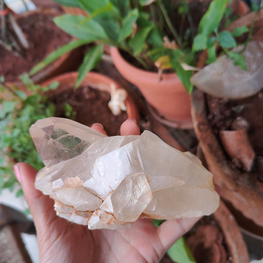 CLEAR QUARTZ RAW PIECE