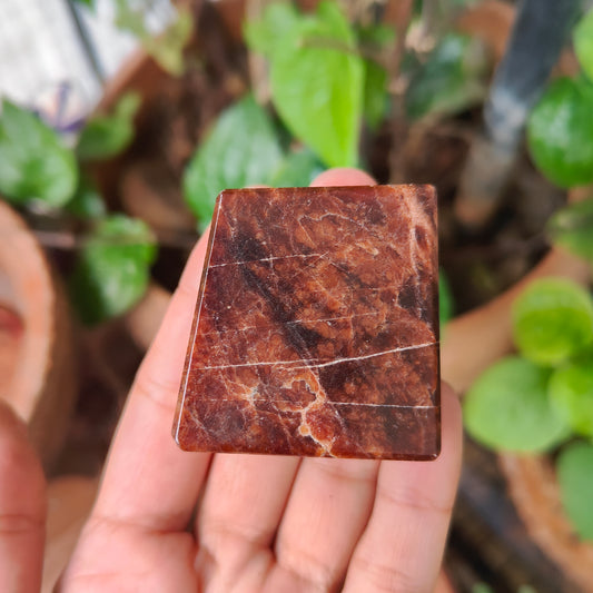 Garnet Cube